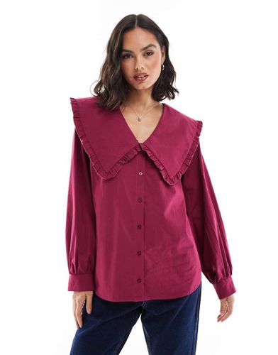 Camicia oversize bordeaux con scollo profondo e colletto con volant sul bordo - ASOS DESIGN - Modalova