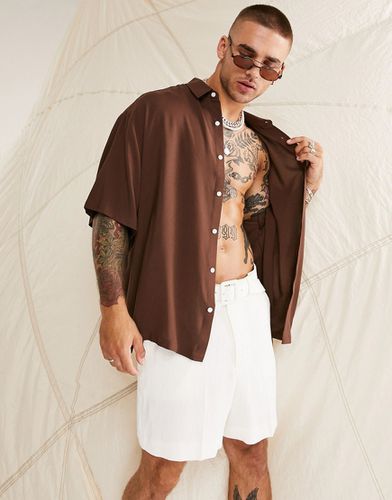 Camicia squadrata oversize in viscosa marrone - ASOS DESIGN - Modalova