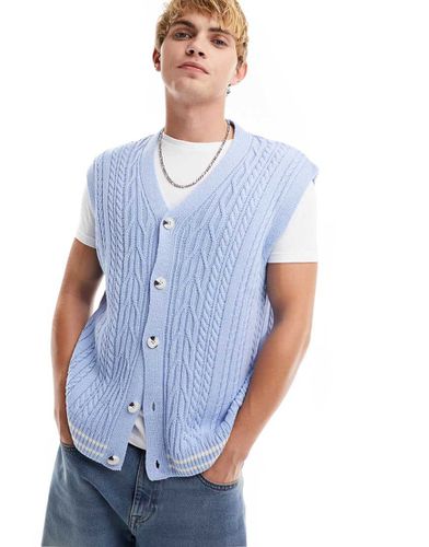 Cardigan senza maniche da cricket in maglia a trecce - ASOS DESIGN - Modalova