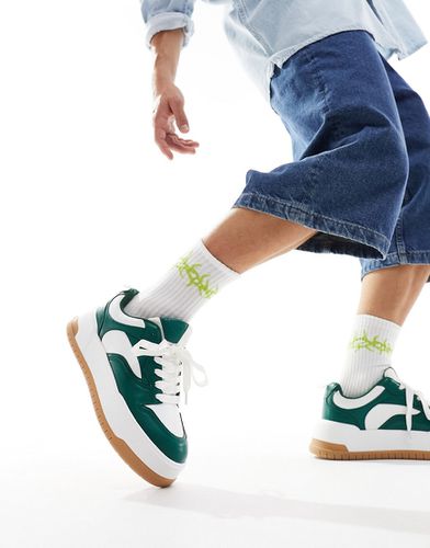 Chunky sneakers verdi e bianche con suola in gomma - ASOS DESIGN - Modalova