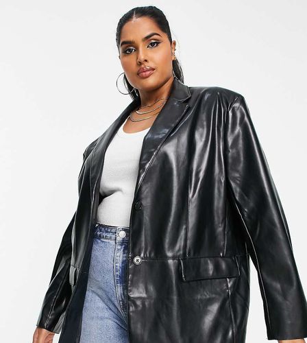 ASOS DESIGN Curve - Blazer dad oversize in pelle sintetica - ASOS Curve - Modalova