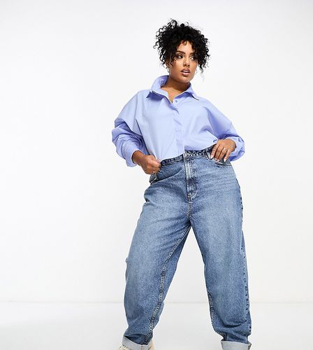 ASOS DESIGN Curve - Mom jeans comodi medio - ASOS Curve - Modalova