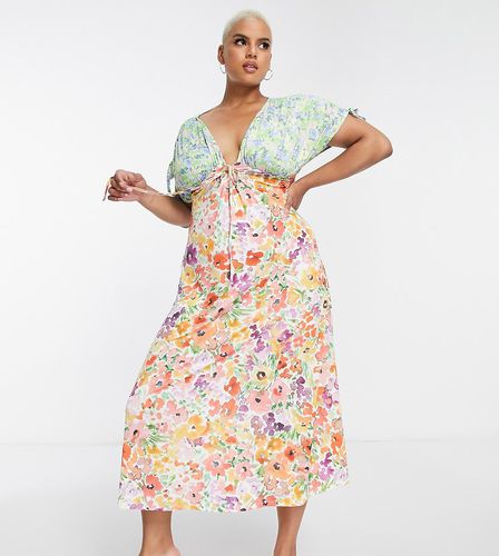 ASOS DESIGN Curve - Vestito da giorno midi a maniche corte con stampa mista a fiori e laccetti - ASOS Curve - Modalova