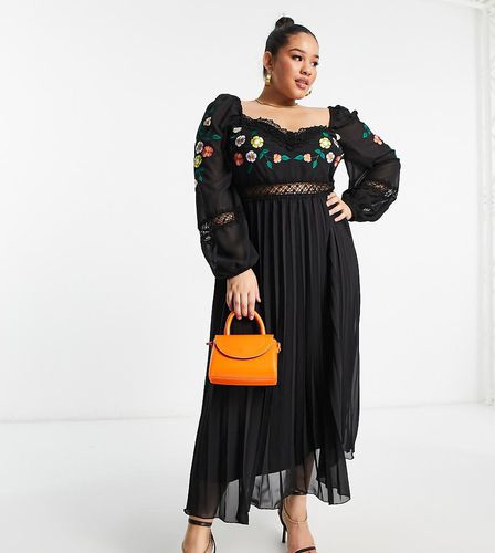 ASOS DESIGN Curve - Vestito midi a maniche lunghe a pieghe con inserto in pizzo ricamato - ASOS Curve - Modalova