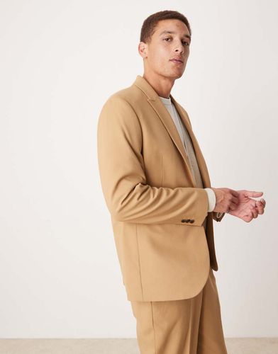 Giacca da abito vestibilità classica in twill color cammello - ASOS DESIGN - Modalova