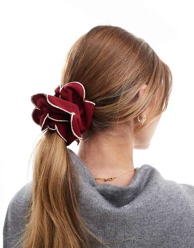 Elastico per capelli con volant e bordo smerlato bordeaux - ASOS DESIGN - Modalova