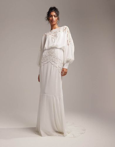 Ella - Vestito da sposa con maniche a campana color crema in pizzo sangallo con perline - ASOS DESIGN - Modalova