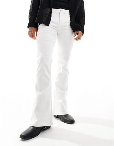 Jeans a zampa elasticizzato bianchi - ASOS DESIGN - Modalova