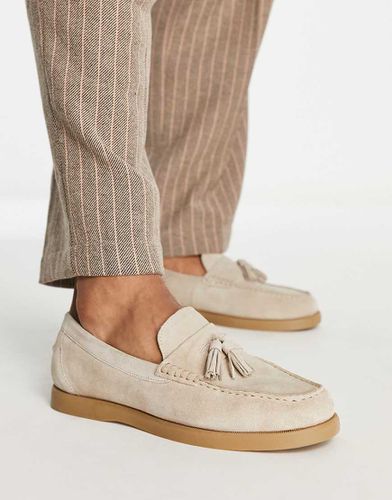 Scarpe da barca beige scamosciato con suola a contrasto - ASOS DESIGN - Modalova