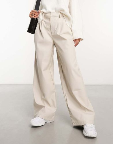 Pantaloni dad fit a fondo ampio inverno in pelle sintetica - ASOS DESIGN - Modalova