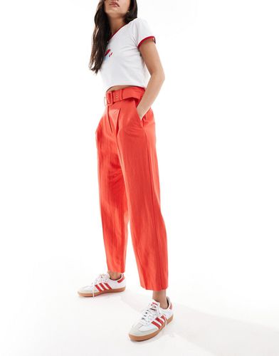 Pantaloni sartoriali con cintura rossi in misto lino - ASOS DESIGN - Modalova