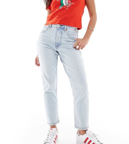 ASOS DESIGN Petite - Mom jeans confortevoli slim chiaro - ASOS Petite - Modalova