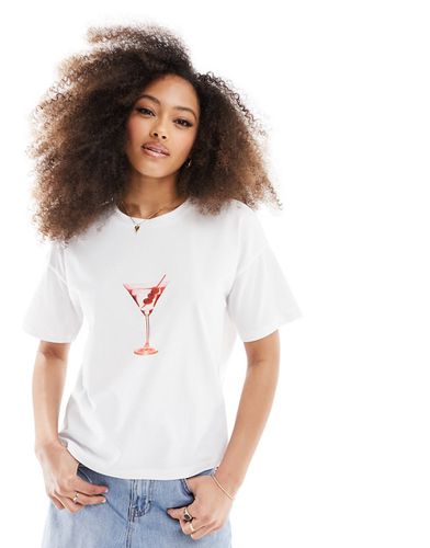 T-shirt avorio oversize con stampa di martini - ASOS DESIGN - Modalova