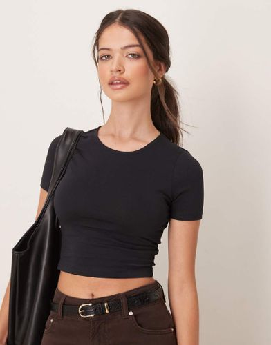 T-shirt crop top près du corps - Asos Design - Modalova