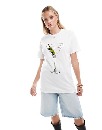 T-shirt oversize bianca con stampa di martini - ASOS DESIGN - Modalova