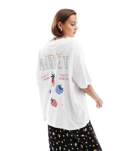 T-shirt oversize bianca con stampa di mercato di frutta - ASOS DESIGN - Modalova