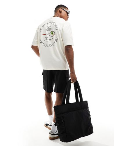 T-shirt oversize color bianco sporco con stampa di tennis club sul retro - ASOS DESIGN - Modalova