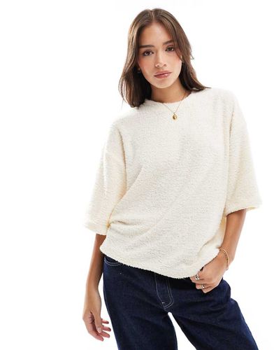 T-shirt oversize color crema bouclé - ASOS DESIGN - Modalova