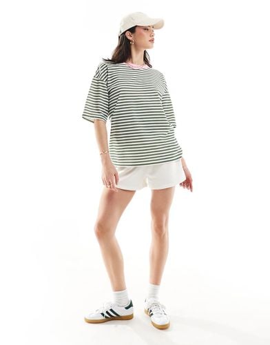 T-shirt oversize squadrata a righe con profili a contrasto - ASOS DESIGN - Modalova