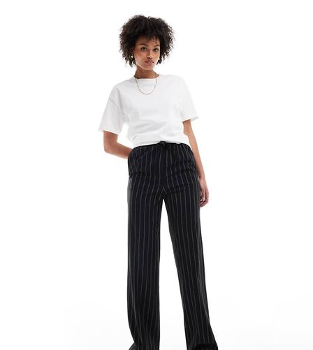 ASOS DESIGN Tall - Pantaloni sartoriali neri a righe - ASOS Tall - Modalova