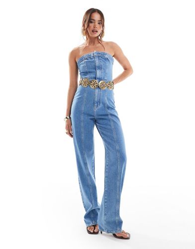 Tuta jumpsuit in denim lavaggio medio senza spalline - ASOS DESIGN - Modalova