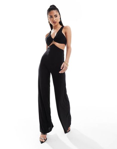 Tuta jumpsuit nera allacciata al collo incrociata dietro con dettaglio - ASOS DESIGN - Modalova