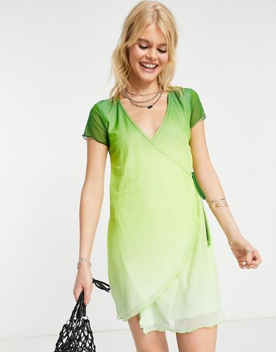 Vestito corto a maniche corte in rete verde sfumato a portafoglio - ASOS DESIGN - Modalova