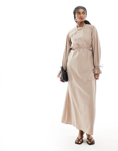 Vestito lungo in lino color avena con laccetti sui polsini e cintura - ASOS DESIGN - Modalova