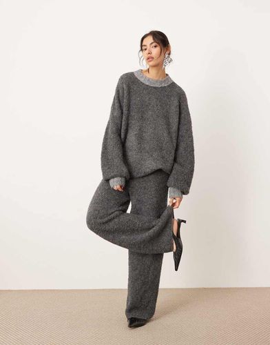 Pantaloni a fondo ampio in maglia bouclé antracite in coordinato - ASOS EDITION - Modalova