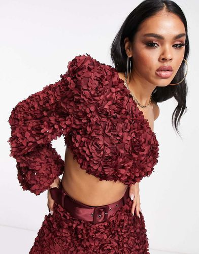 Crop top monospalla in pizzo 3D bordeaux in coordinato - ASOS Luxe - Modalova