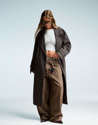 Trench-coat doux à ceinture - Marron - Bershka - Modalova