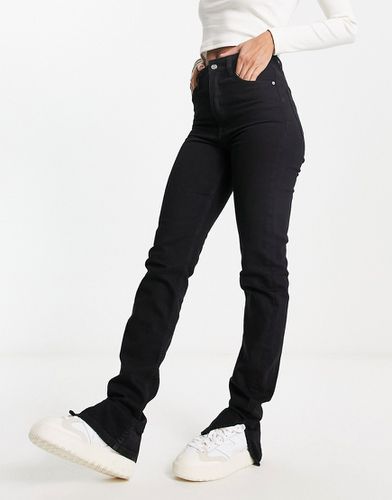 Jeans a zampa neri con spacco sul fondo - Bershka - Modalova