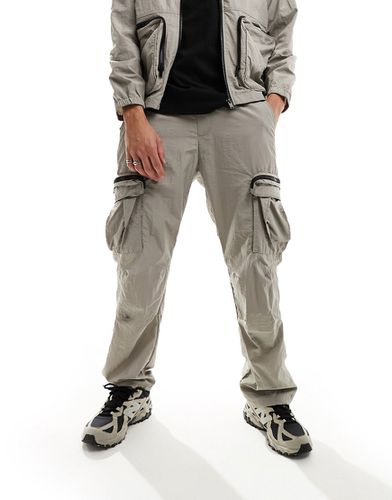 Pantaloni multitasche grigi in nylon in coordinato - Bershka - Modalova