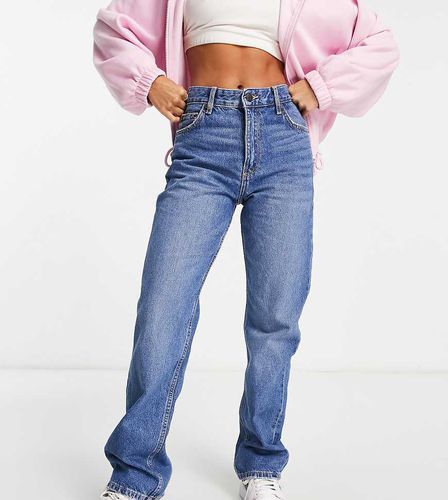 Petite - Jeans dritti medio - Bershka - Modalova