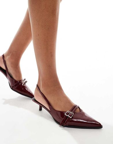 Scarpe décolleté con tacco bordeaux con fibbie - Bershka - Modalova