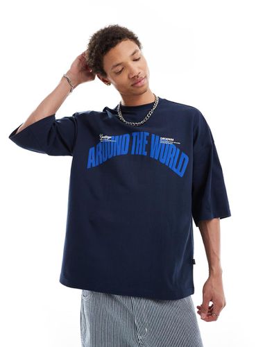 Dr. Denim - Curtis - T-shirt oversize con ricamo "Around The World" - Dr Denim - Modalova