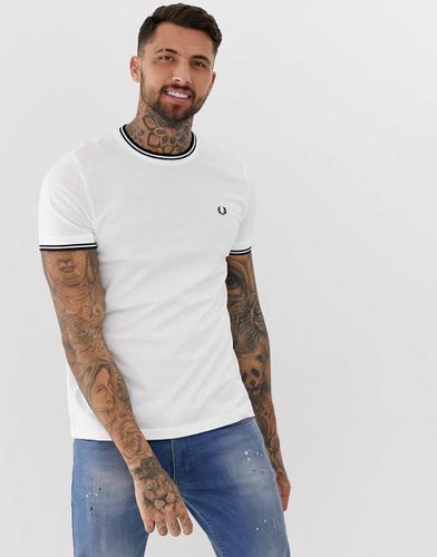 T-shirt bianca con doppia riga a contrasto sui bordi - Fred Perry - Modalova