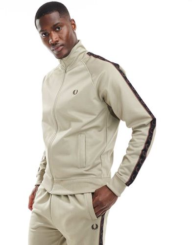 Giacca sportiva beige con fettuccia a contrasto in coordinato - Fred Perry - Modalova