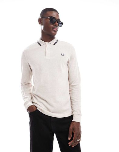 Polo a maniche lunghe sporco con doppia riga a contrasto sul colletto - Fred Perry - Modalova