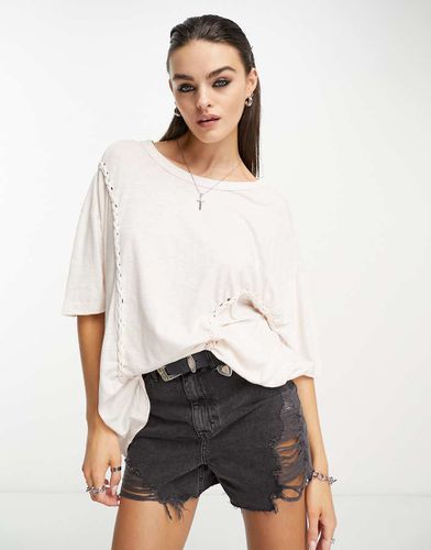 T-shirt oversize color latte di mandorla con dettaglio a reticolo - Free People - Modalova