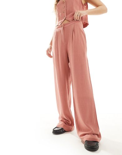 Pantaloni a fondo ampio in lino bruciato in coordinato - In The Style - Modalova