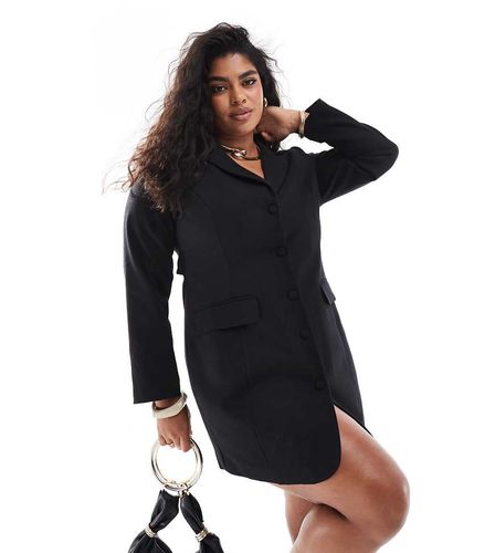 Vestito blazer corto strutturato con fiocco sul retro e cut-out - In The Style Plus - Modalova