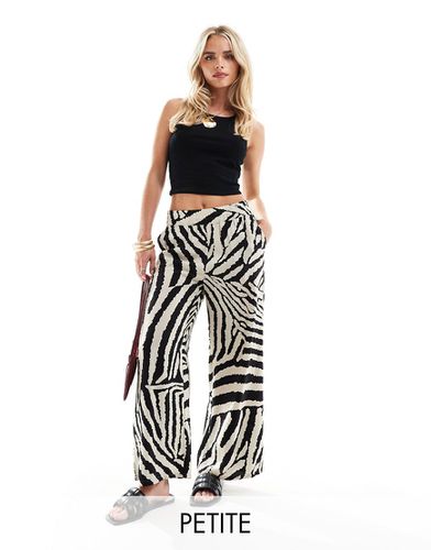Pantaloni con fondo ampio con stampa zebrata - JDY Petite - Modalova