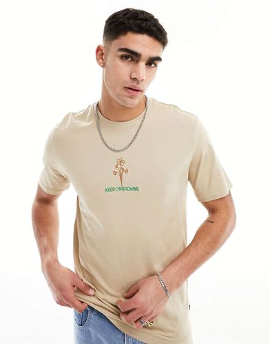 Only - T-shirt beige vestibilità comoda con fiore ricamato - ONLY & SONS - Modalova