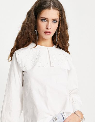 Blusa bianca con colletto oversize in pizzo sangallo - ONLY - Modalova