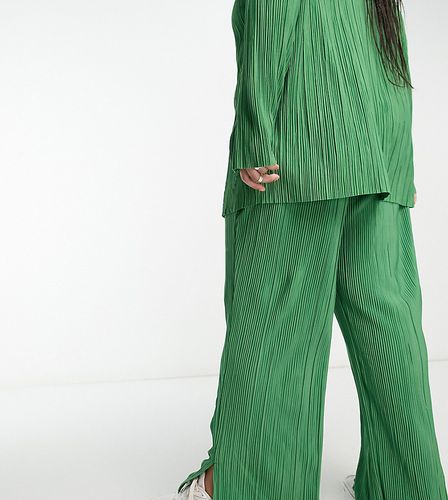 Pantaloni a fondo ampio plissé verdi con spacco laterale in coordinato - Only Curve - Modalova