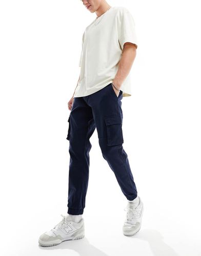 Pantaloni cargo affusolati navy con fondo elasticizzato - ONLY & SONS - Modalova