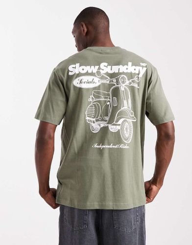 T-shirt décontracté avec imprimé scooter au dos - Kaki - Only & Sons - Modalova