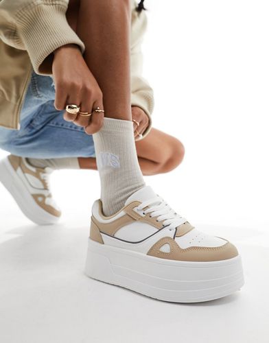 Sneakers flatform a pannelli bianche e beige - London Rebel - Modalova