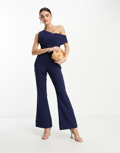 Tuta jumpsuit con spalle scoperte a zampa - Lavish Alice - Modalova